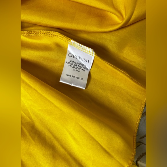 Chicwish yellow flower long skirt. Elastic waist. Size XS/Small. - Picture 5 of 8